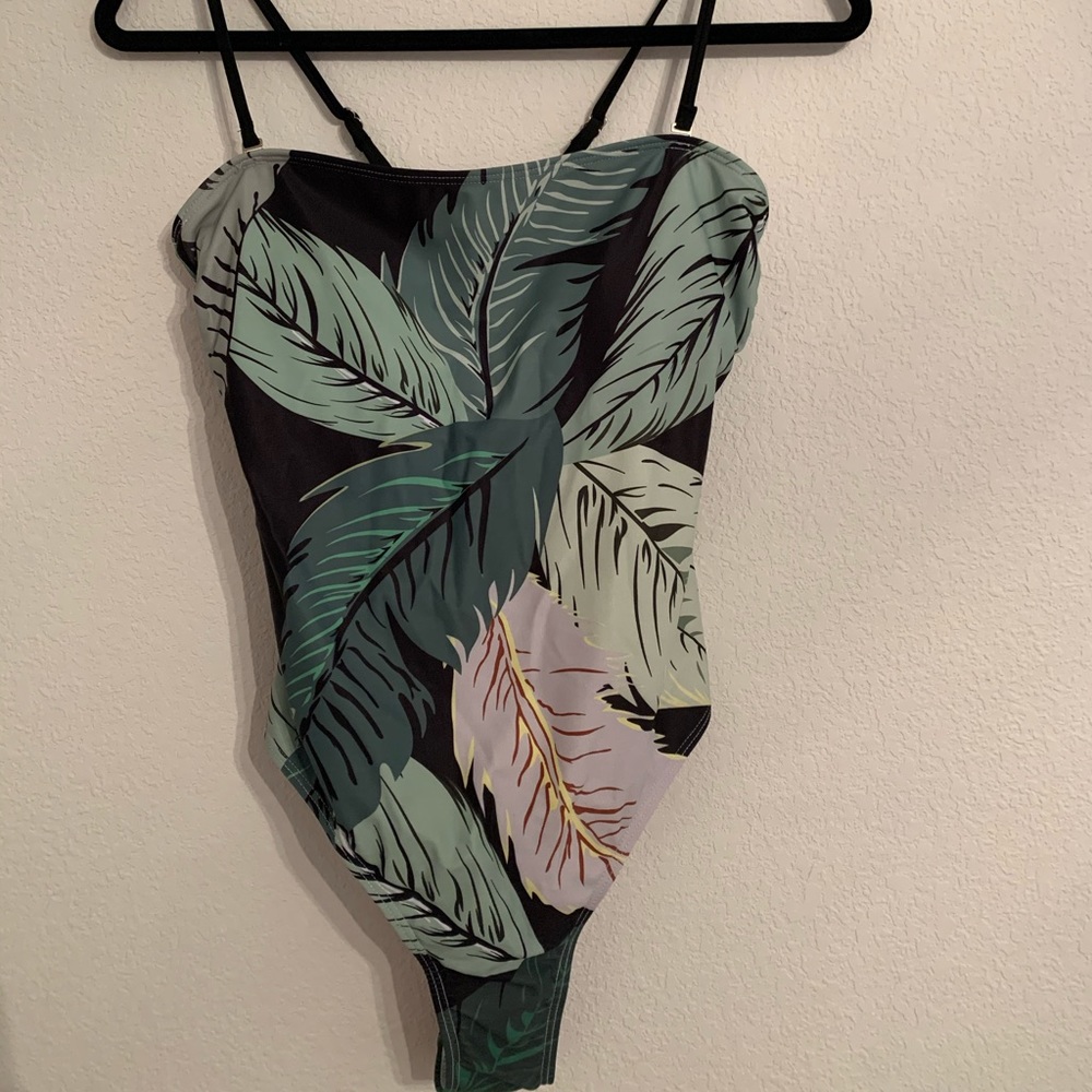 Banana leaf print women’s one piece swimsuit